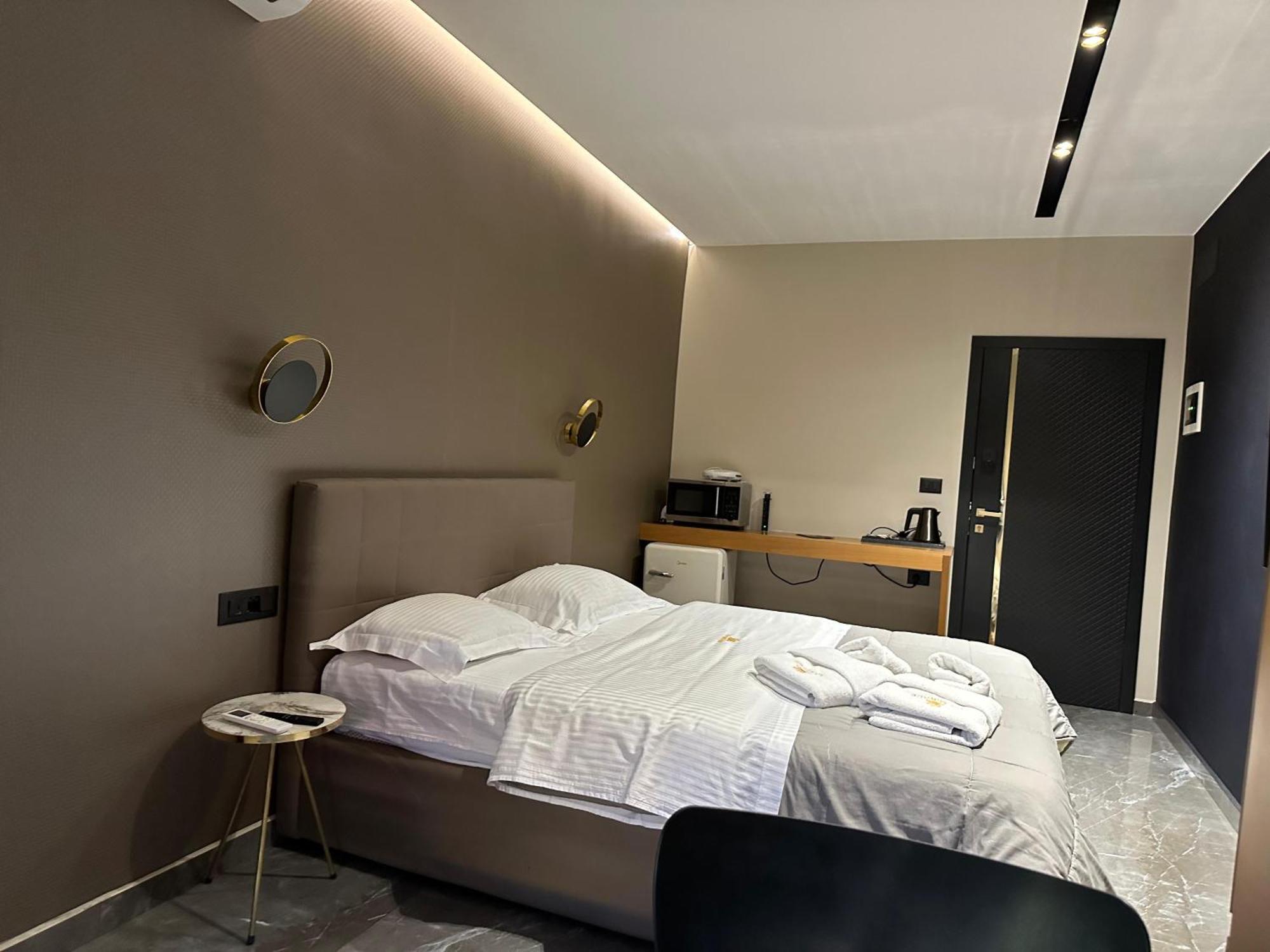 La Mirage Suites & Apartments Tirana Exterior foto
